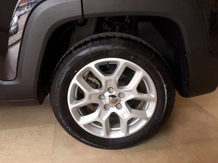 JEEP RENEGADE LIMITED EDITION - Clicca l'immagine per chiudere