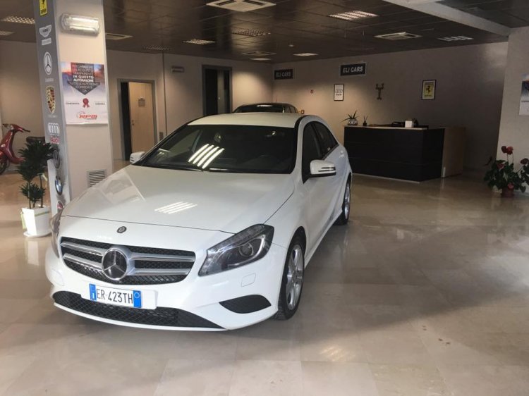 MERCEDES BENZ A180 - Clicca l'immagine per chiudere